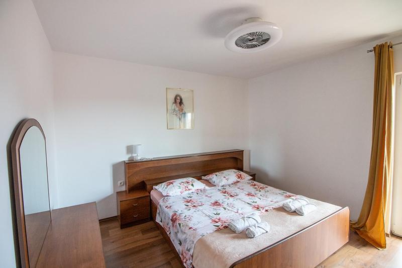 Apartment Zvjezdana Omiš Exterior foto