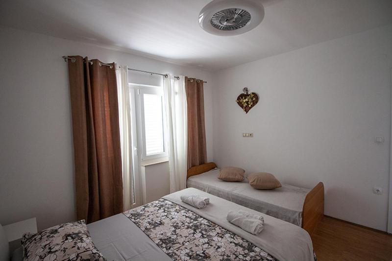 Apartment Zvjezdana Omiš Exterior foto